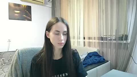 Snapshot of leila_monaco chatting on October 12, 4:43 pm Leila online show from October 12, 4:43 pm