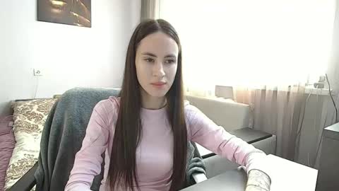 Snapshot of leila_monaco chatting on September 15, 10:17 am Leila online show from September 15, 10:17 am