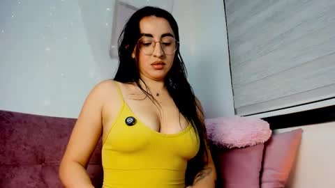 Leila online show from January 14, 3:20 pm