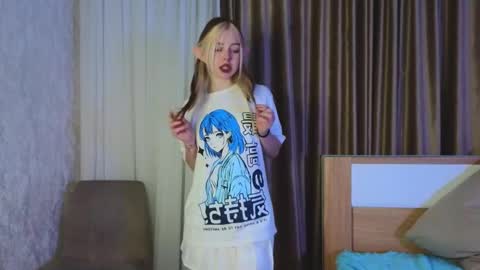 Leila online show from December 5, 4:04 am