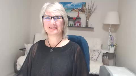 Leila Kinky online show from October 4, 5:38 am