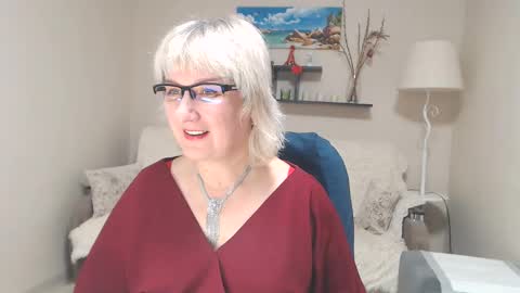 Leila Kinky online show from February 17, 10:51 am