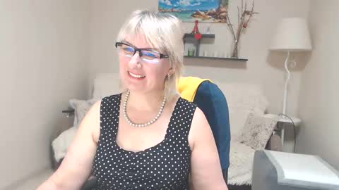 Leila Kinky online show from March 11, 11:12 am