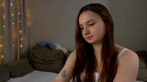 Lelia online show from February 19, 3:00 pm