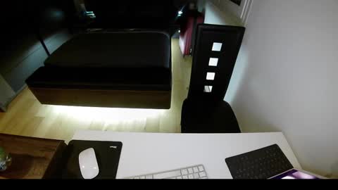 Ange online show from March 8, 9:06 am