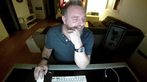 Ange online show from December 26, 6:33 pm