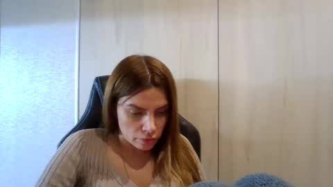 lena6122000 online show from October 15, 7:26 pm