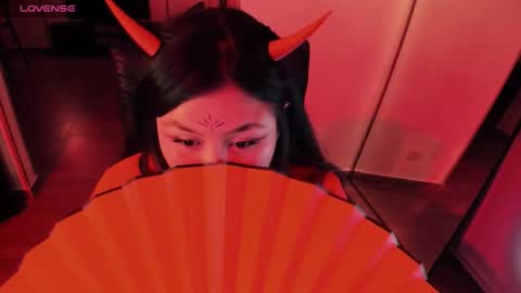 Lenna Kang online show from February 21, 9:51 pm