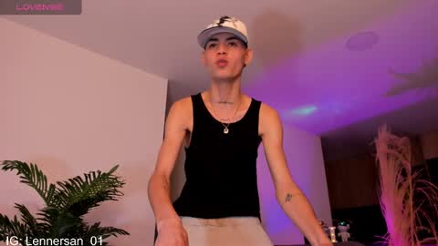 Lenner INDEPENDENT MODEL online show from March 2, 4:50 am