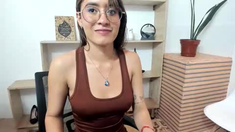 lennox_amy online show from February 11, 1:59 pm