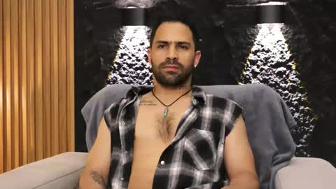 Leo  Diaz online show from January 17, 2:43 am