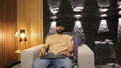 Leo  Diaz online show from February 23, 5:09 am