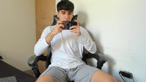 Snapshot of leo_jones389 chatting on September 23, 3:06 pm Leo Jones online show from September 23, 3:06 pm