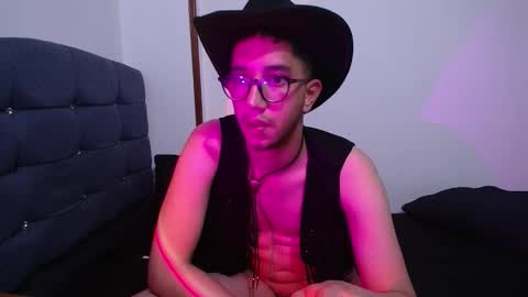 Snapshot of leoh_hades chatting on October 29, 2:02 am Leoh online show from October 29, 2:02 am