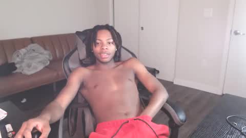 Snapshot of leomalonee chatting on January 25, 11:32 pm LeoMalonee online show from January 25, 11:32 pm