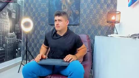 Leon Smoron online show from January 7, 12:26 am