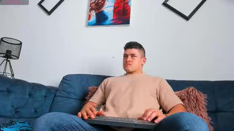 Leon Smoron online show from September 14, 3:35 pm