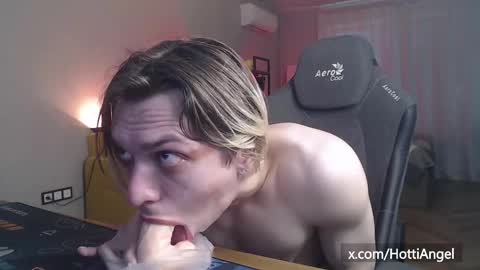 Leon online show from September 16, 3:48 pm