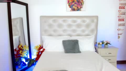 LUCY online show from April 16, 10:01 pm