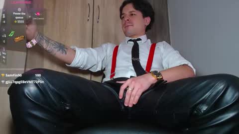 iam leonal online show from October 11, 8:23 pm