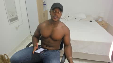 Leandro jones online show from November 24, 5:55 pm