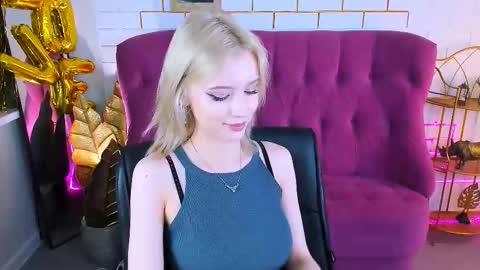 leonastone online show from September 24, 4:58 pm