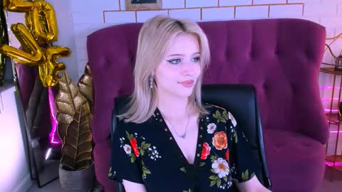 leonastone online show from October 30, 5:24 pm