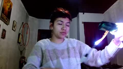 Snapshot of leonelablues chatting on October 6, 12:17 am leonela online show from October 6, 12:17 am