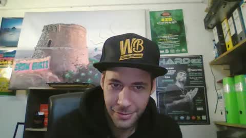 leonidascum online show from January 10, 11:15 am