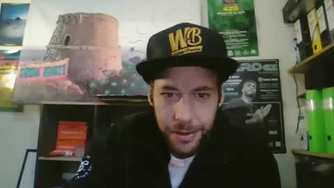 leonidascum online show from December 1, 10:35 am