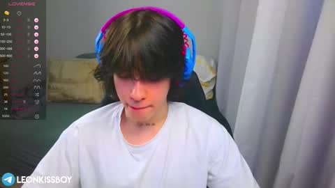 leonkissboy online show from March 25, 4:52 am