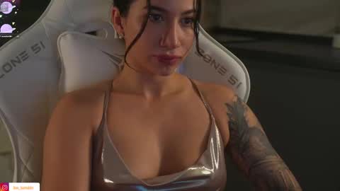 Leora online show from September 14, 5:03 pm