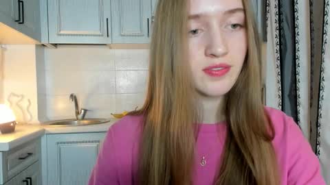  LESLIE   online show from November 24, 7:45 pm