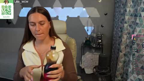 Snapshot of lesliekorfs chatting on September 20, 9:40 pm LeslieKorfs online show from September 20, 9:40 pm