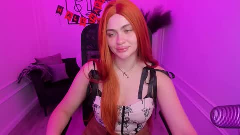 Snapshot of lesliemineg chatting on October 17, 8:35 pm lesliemineg online show from October 17, 8:35 pm