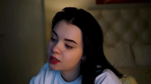 LeslieRowe online show from November 19, 6:07 pm