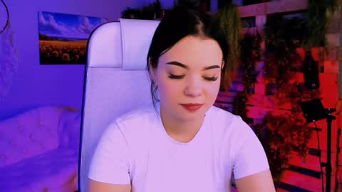 LeslieRowe online show from October 20, 8:47 pm