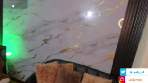 Snapshot of lesly_w chatting on September 24, 10:22 am I am here from Monday to Friday from 730 am to 130 pm Colombia time and saturday from 500 am to 1000 am .... Soon Blue page online show from September 24, 10:22 am