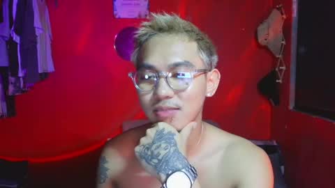 lesteryooo online show from April 1, 1:41 pm