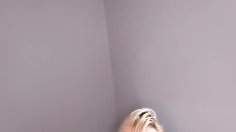Snapshot of lesyawhite chatting on October 12, 8:51 am lesyawhite online show from October 12, 8:51 am