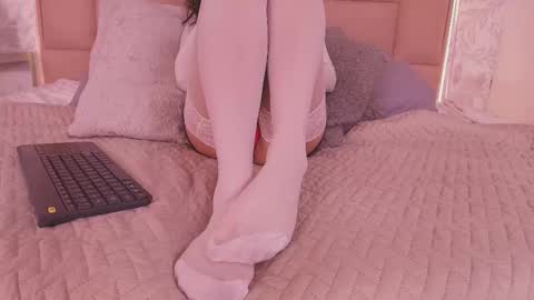 Leti White online show from December 16, 10:16 pm