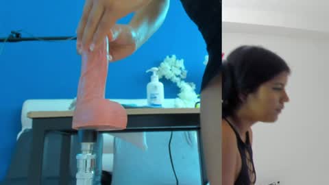 Maria Jose online show from April 19, 11:11 am