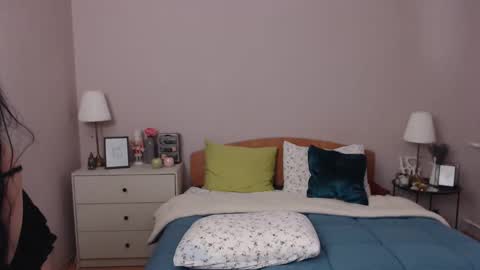 Mary online show from March 9, 12:53 pm