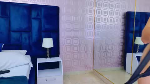 LexaDeRuso online show from February 2, 8:05 pm