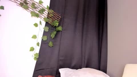 Lexieegrey online show from March 13, 4:43 pm