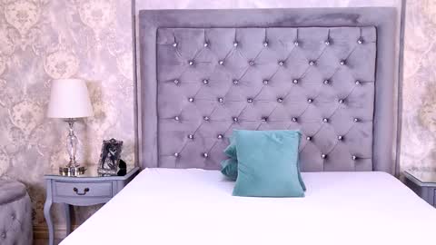 Lexi Riley online show from November 28, 6:32 am