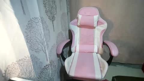 lexisecrets12 online show from October 20, 2:44 pm