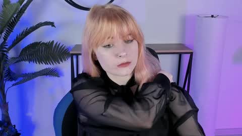Snapshot of lexiwenford chatting on March 5, 9:16 am Lexi Wenford NO NUDE GODDESS online show from March 5, 9:16 am