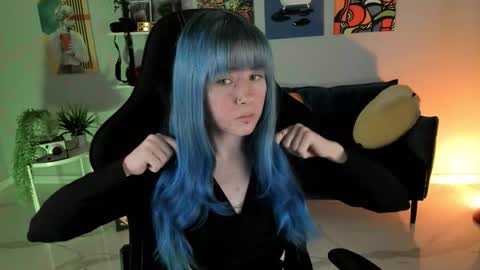 Snapshot of lexiwenford chatting on September 24, 3:02 am Lexi Wenford NO NUDE GODDESS online show from September 24, 3:02 am