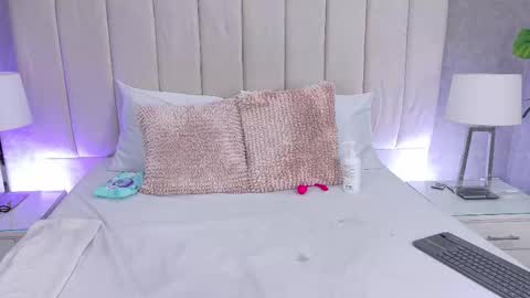Snapshot of lexxi_gb chatting on October 11, 5:01 am lexxi_gb online show from October 11, 5:01 am